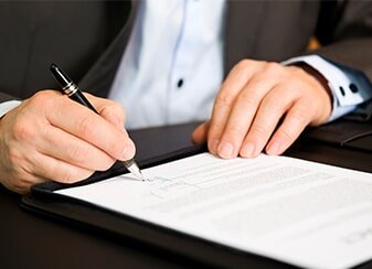 Expert lawyers in contractual liability in Toledo